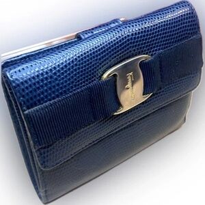 Salvatore Ferragamo Vara Bow Navy Blue Lizard Embossed Leather Wallet Italy